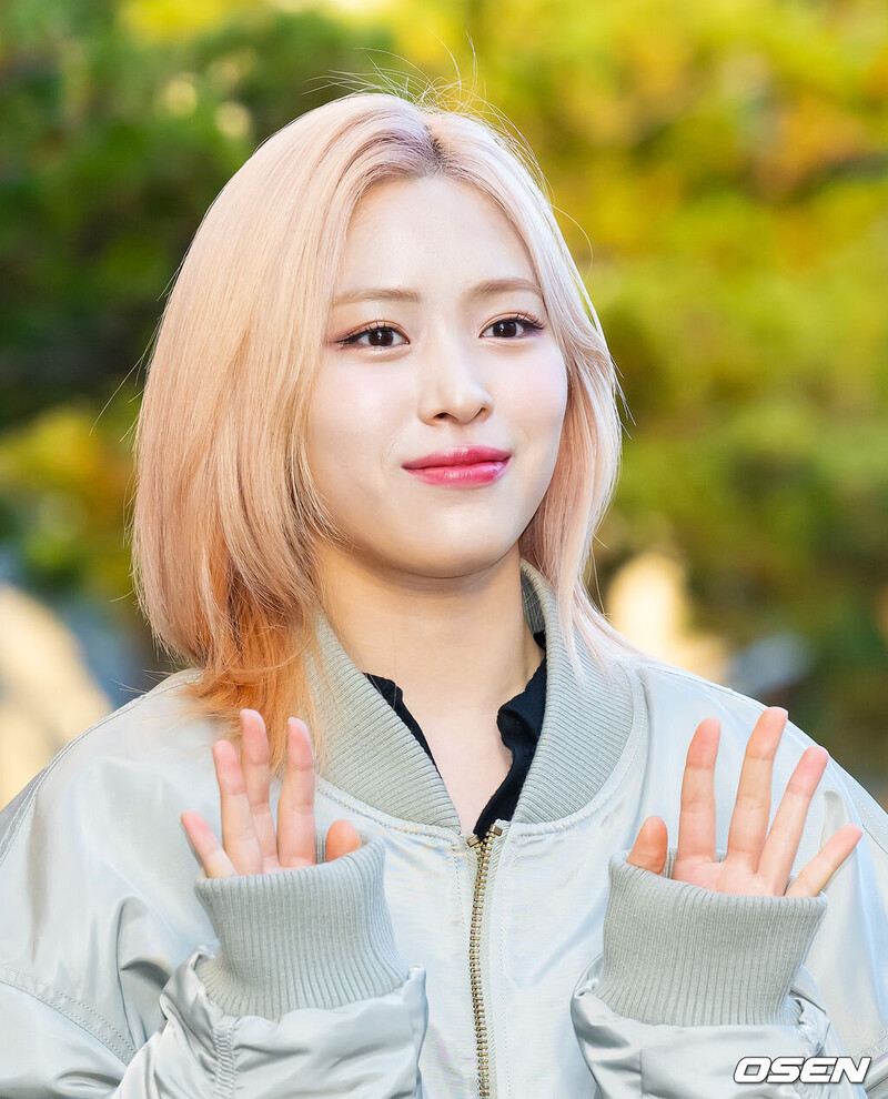 240119 ITZY Ryujin - Music Bank Commute documents 5