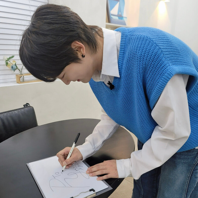 241107 - Big Ocean Twitter Update with HYUNJIN documents 3