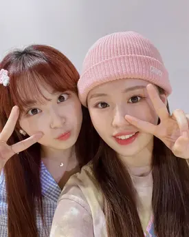 ILY:1 Instagram Update - Hana & Ririka