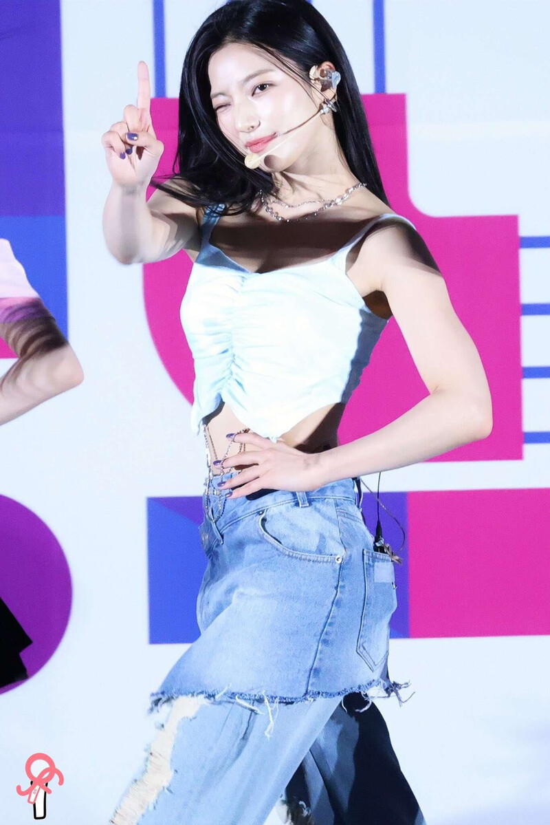 230914 fromis_9 Saerom - Dong-A University Festival in Busan documents 5