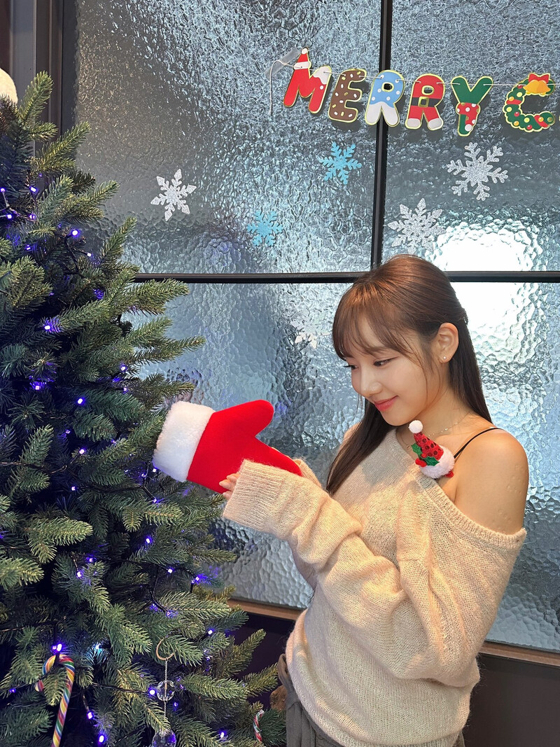 221224 FIFTY FIFTY Twitter Update - Saena documents 3