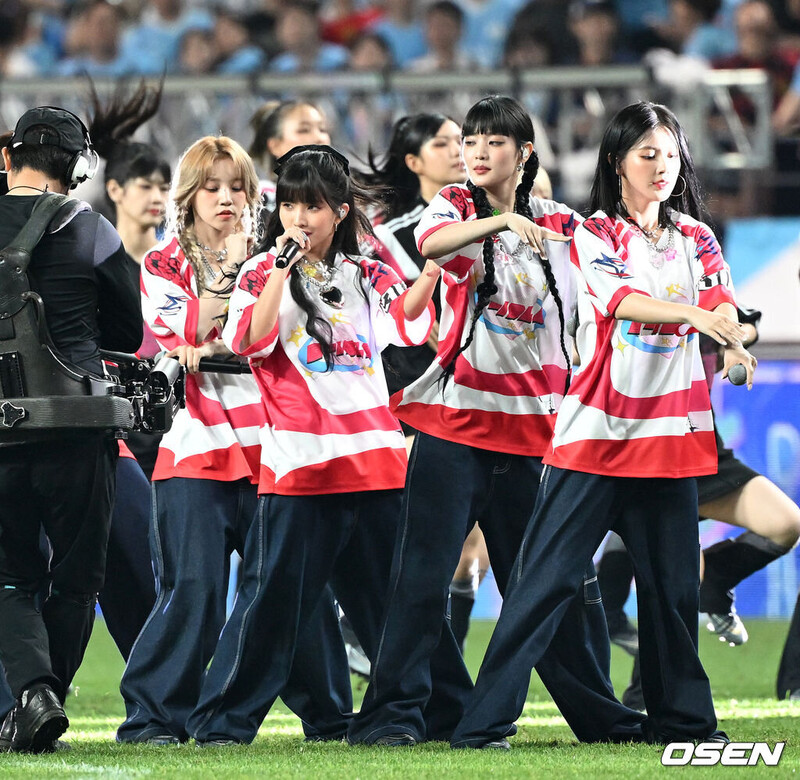 230731 (G)-IDLE at Seoul World Cup Stadium documents 3