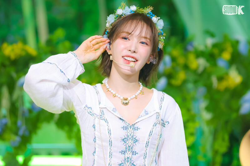240628 Red Velvet Wendy - 'Cosmic' at Music Bank documents 10