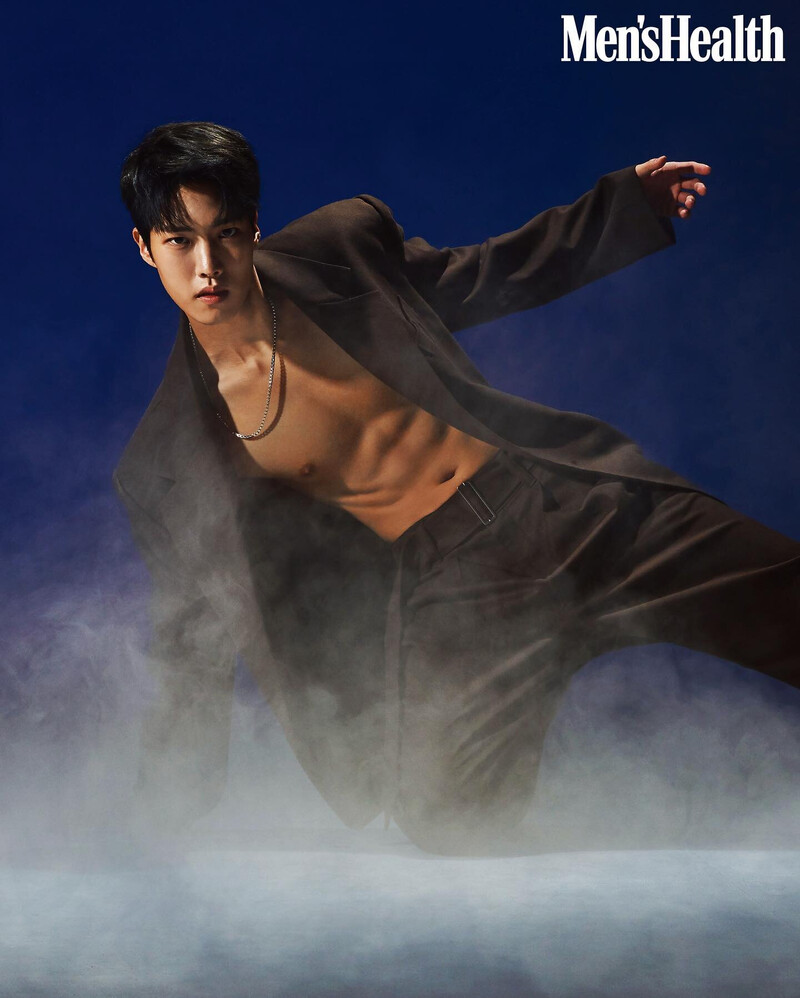 Lee Daeyeol for Men's Health Korea | January 2022 documents 3