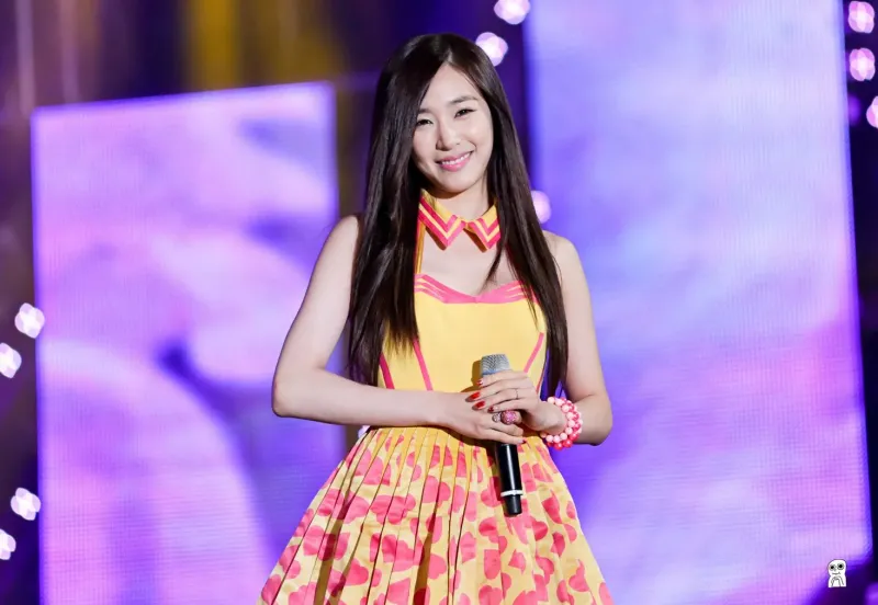 Tiffany945.jpg