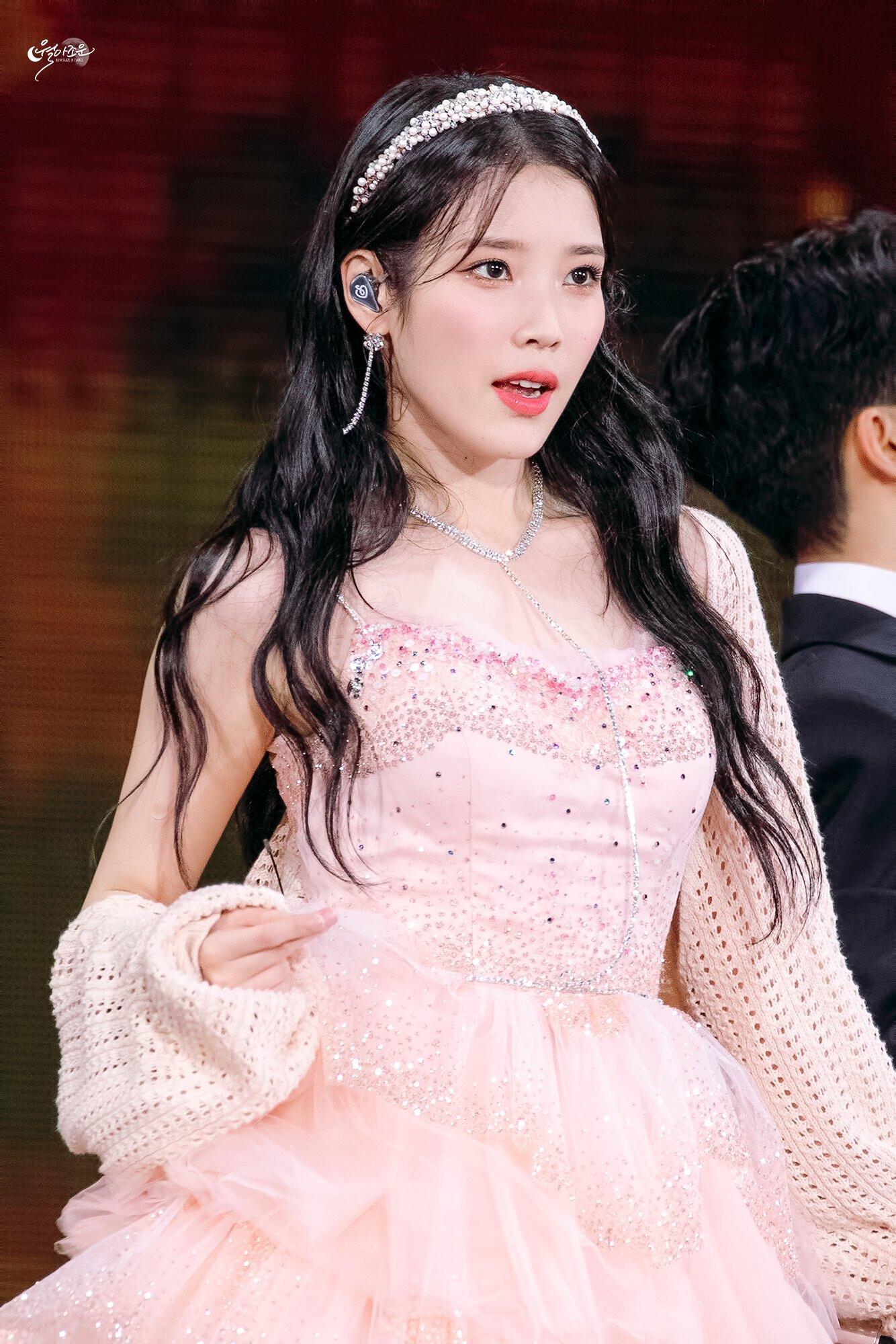 220918 IU - 'The Golden Hour' Concert | kpopping