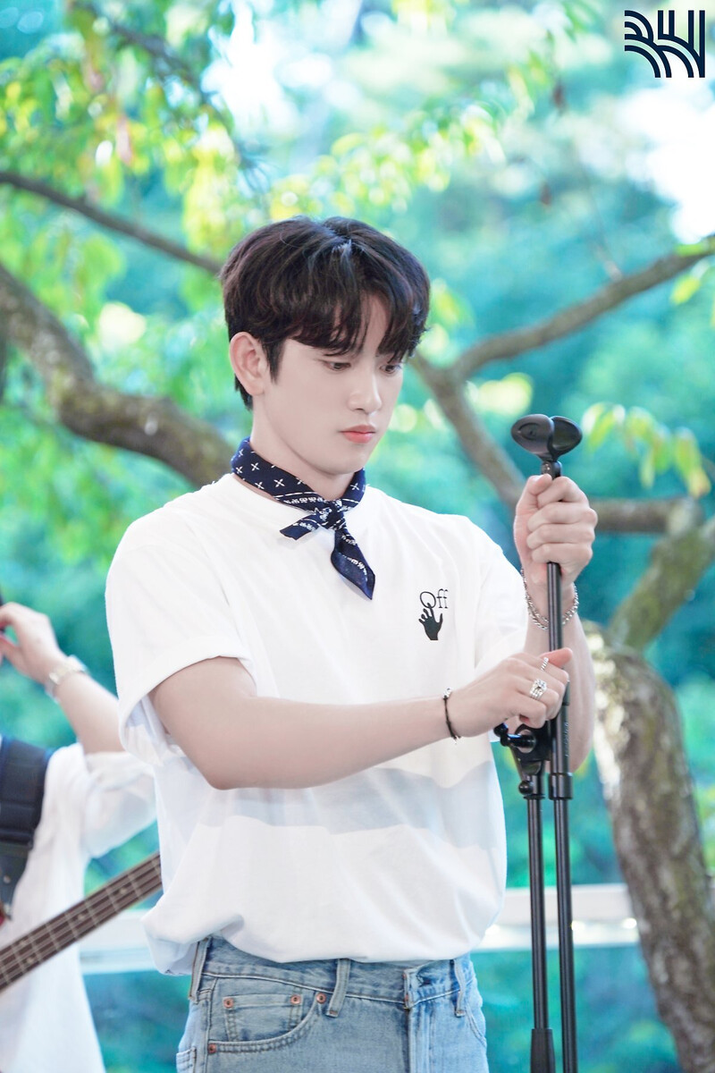 210608 BH ENT. NAVER POST- JINYOUNG 'DIVE' Behind-the-Scenes documents 21