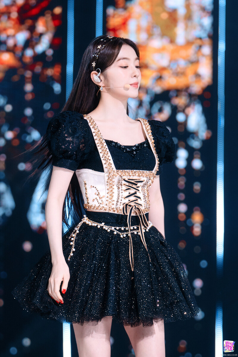 220403 Red Velvet Irene - 'Feel My Rhythm' at Inkigayo documents 17