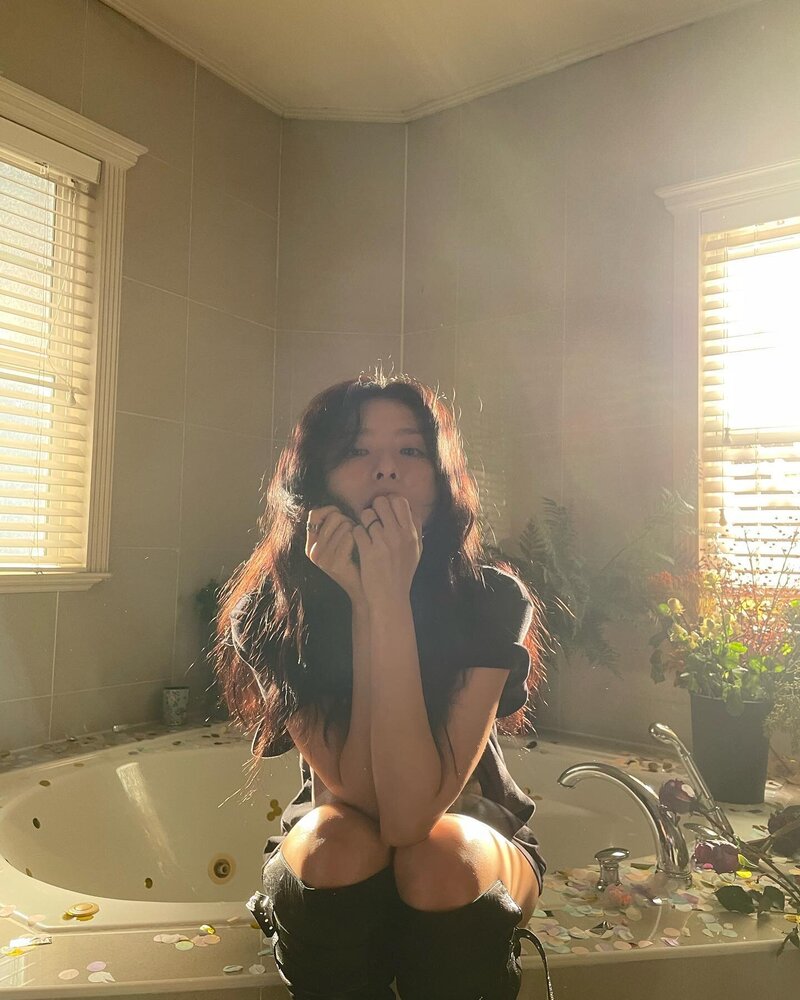 221201 Red Velvet Seulgi Instagram Update documents 4