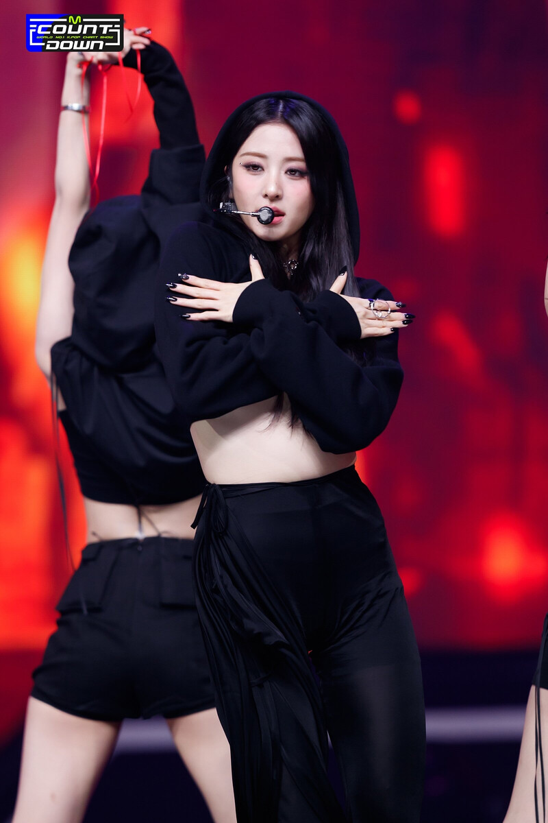 230511 LE SSERAFIM Yunjin 'UNFORGIVIN' + Encore Stage at M Countdown documents 8