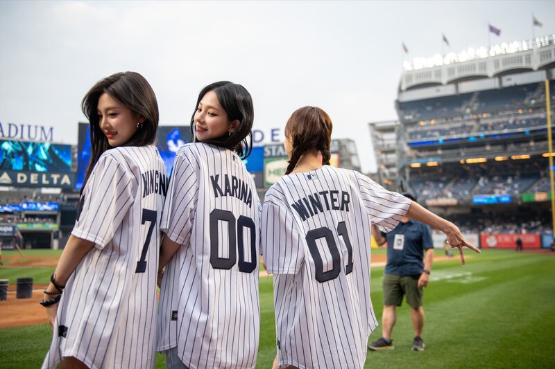 230609 MLB Life Official Twitter Update with aespa at Yankee Stadium documents 2
