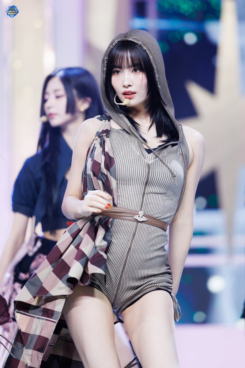 240229 TWICE Momo - 'I GOT YOU' and 'ONE SPARK' at M Countdown documents 6