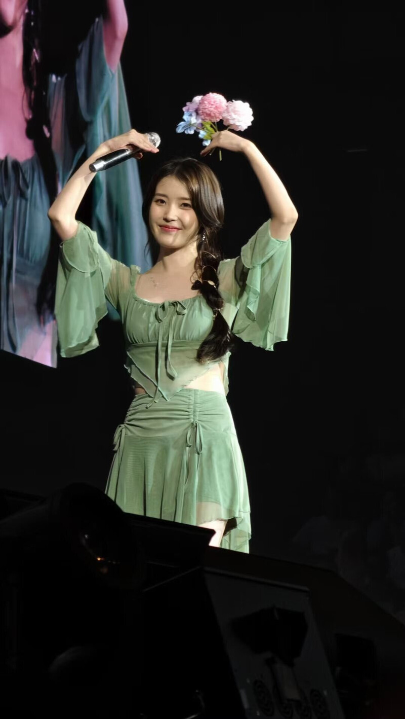 240609 IU - ‘H.E.R.’ World Tour in Kuala Lumpur Day 2 documents 2