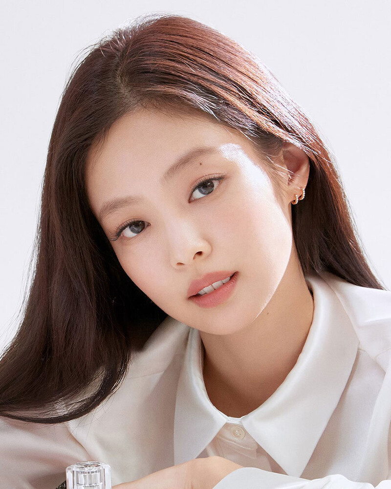 JENNIE x Beauty Kurly “FW 2023” documents 3