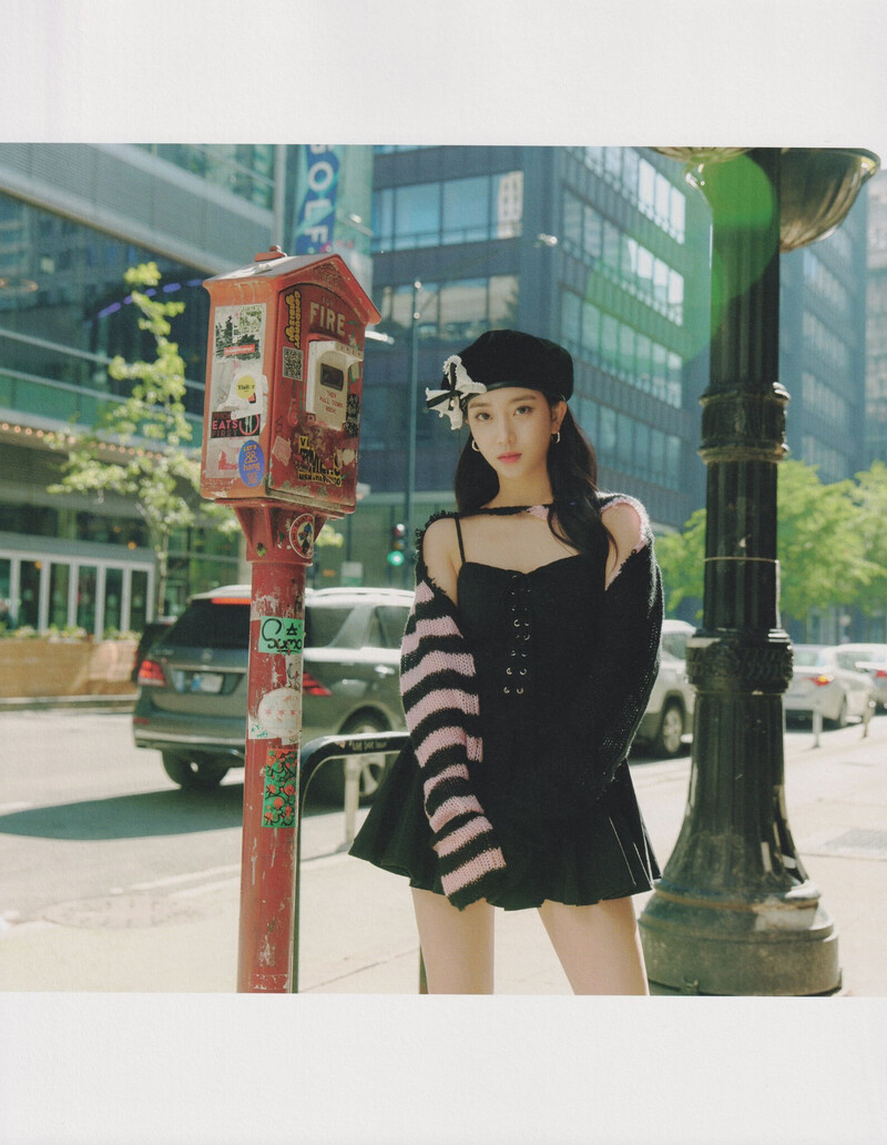 STAYC - 1st Photobook 'STAY IN CHICAGO' [SCANS] documents 9