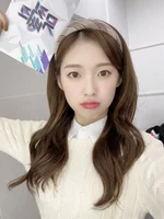 201120 OH MY GIRL Arin SNS Update at Music Bank