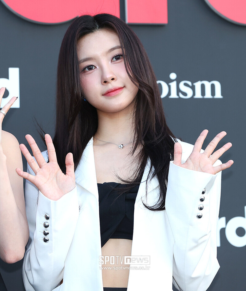 240827 Kep1er Dayeon at Billboard K-POWER 100 documents 5