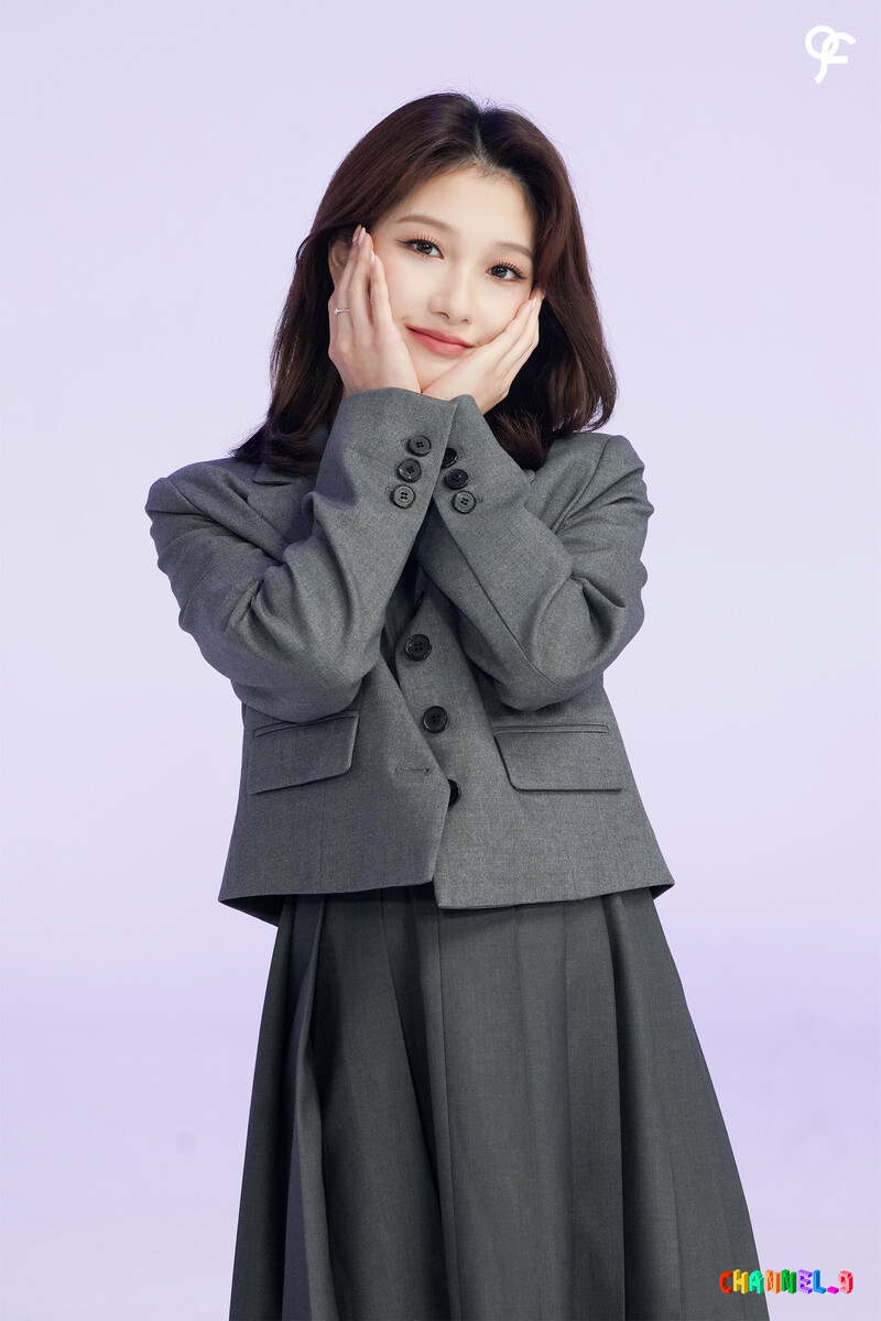 221130 fromis_9 Weverse - <CHANNEL_9> EP49-50 Behind Photo Sketch documents 16