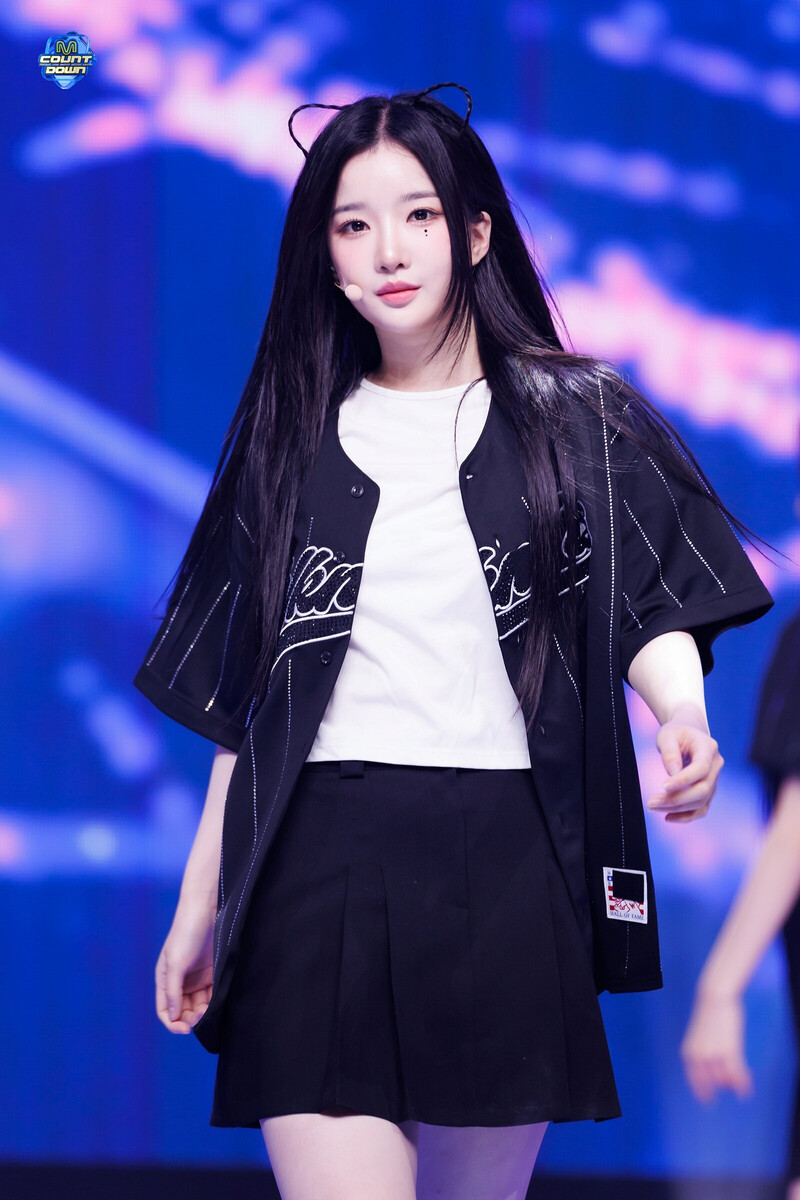 240523 tripleS Yooyeon - 'Girls Never Die' at M COUNTDOWN documents 2