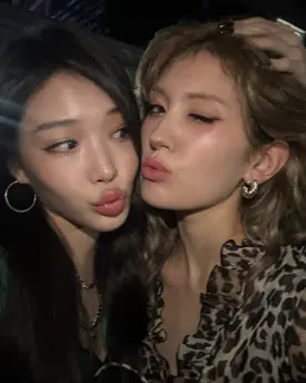 240928 - SOMI Instagram Update with Chung Ha