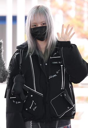 240223 IVE Liz at Incheon International Airport