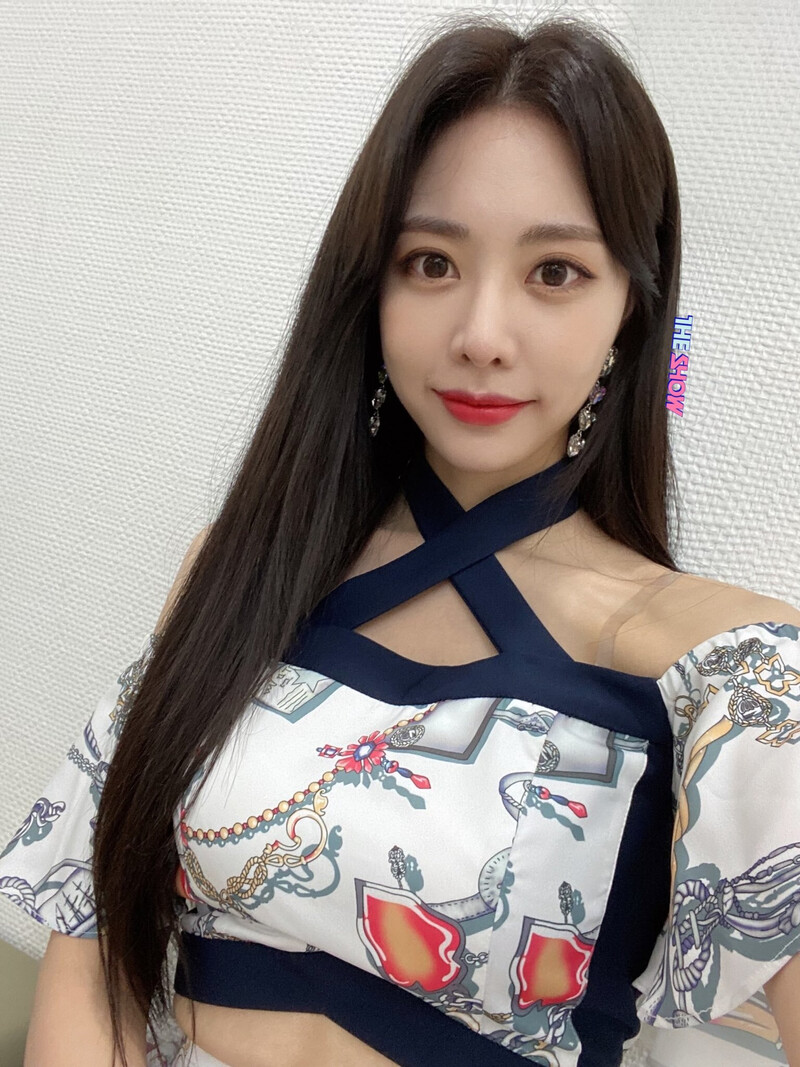 210706 The Show Twitter Update - Brave Girls documents 2
