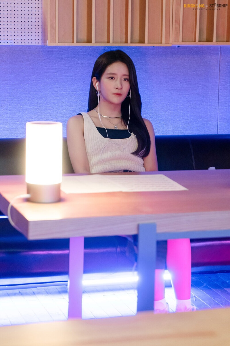 211114 Starship Naver Post - EXY's "Idol: The Coup"  Behind documents 21