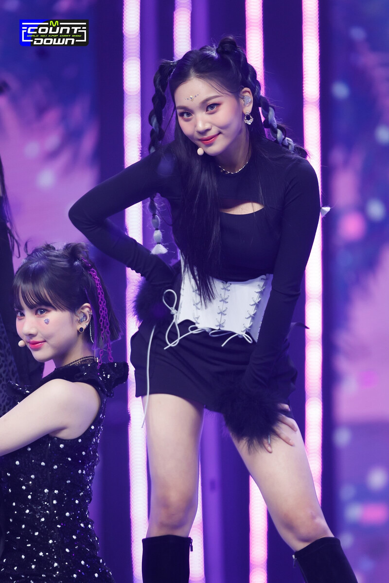 220217 VIVIZ - 'BOP BOP!' + Encore Stage at M Countdown documents 20