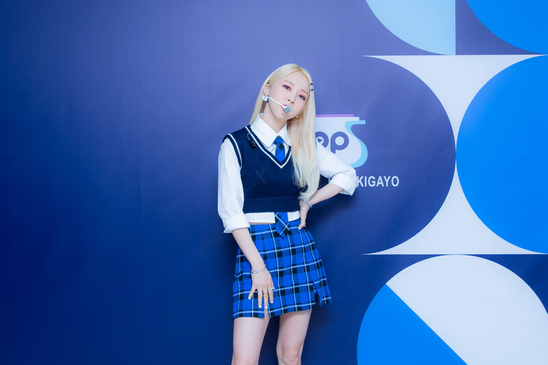 220501 SBS Twitter Update- MOONBYUL at INKIGAYO Photowall documents 2