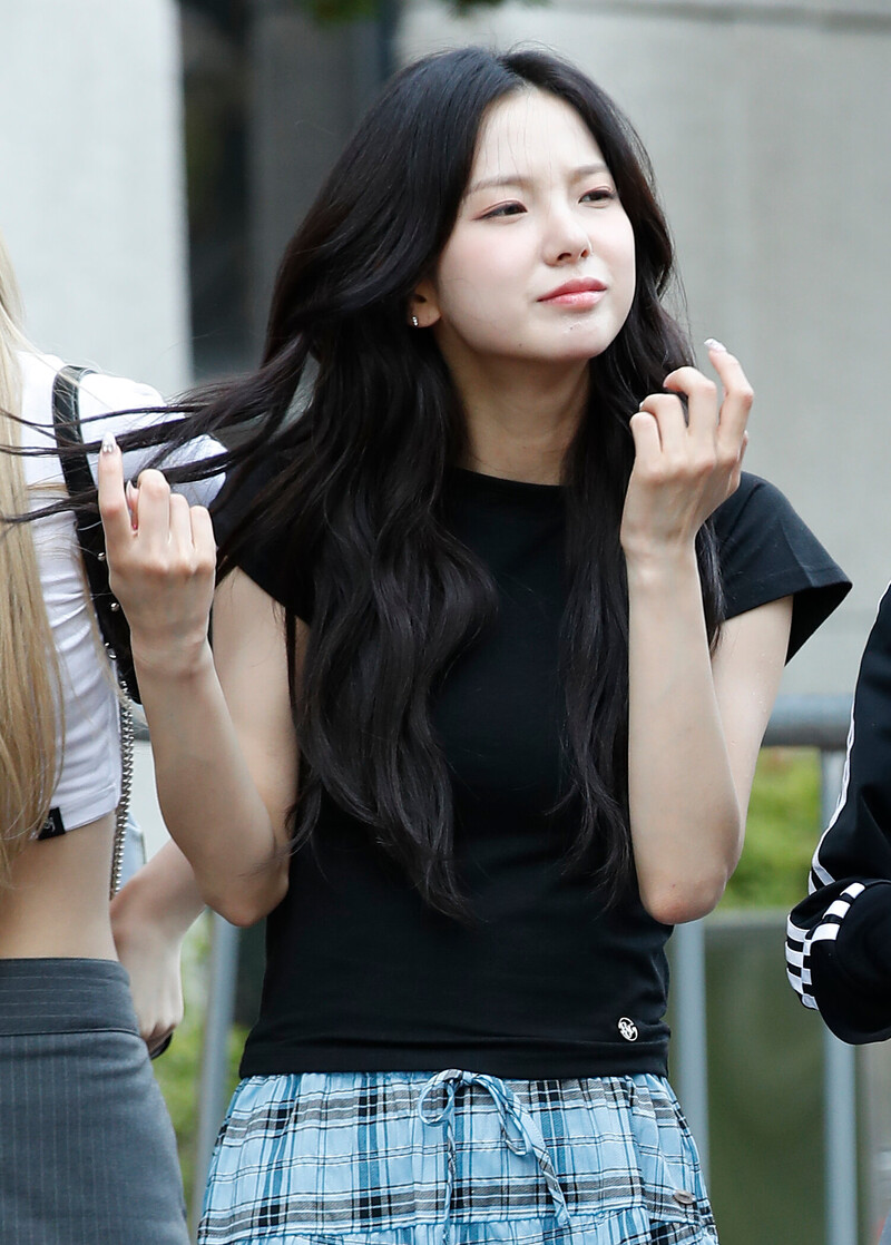 240621 Kep1er Yujin - Music Bank Commute documents 1