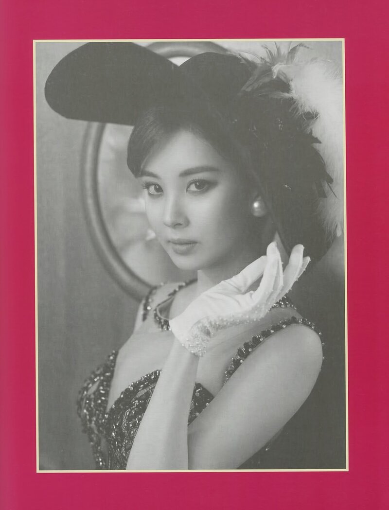 [SCAN] Seohyun - 'Love, Still' Concert photobook goods documents 11