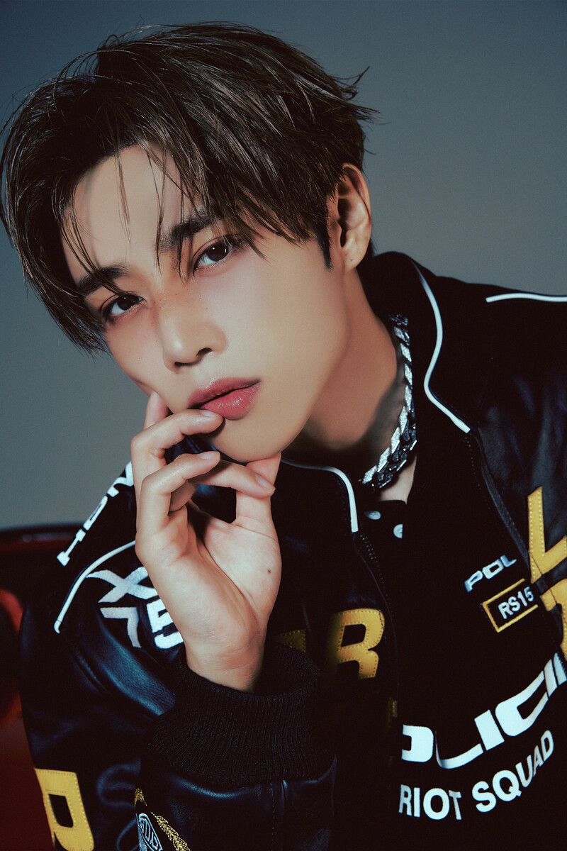 THE BOYZ 2025 SEASON'S GREETINGS [THE BOYZ THE FAST] - Concept Pictures documents 10