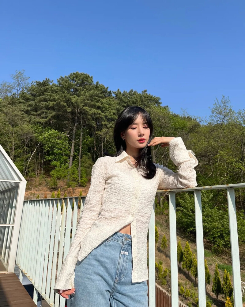 220504 Seola Instagram Update documents 3