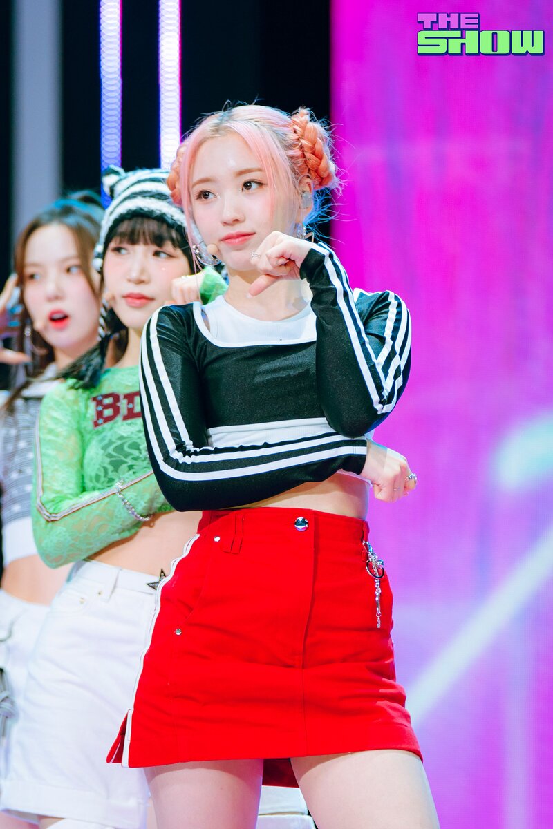 230418 Yeseo @ The Show | kpopping