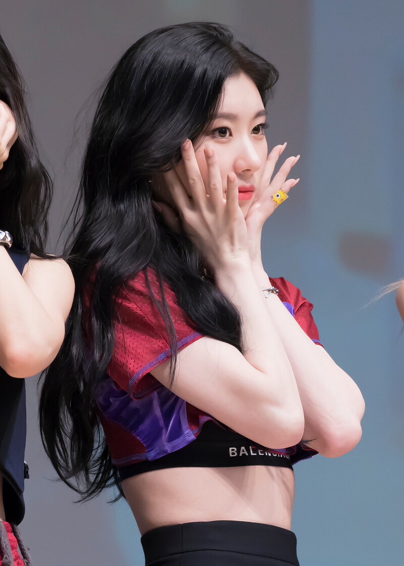 220721 ITZY Chaeryeong - WITHMUU Fansign documents 2