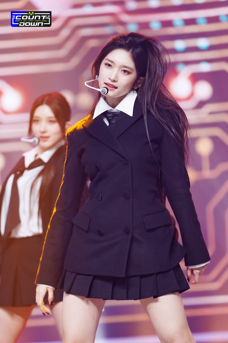 230413 IVE Leeseo - 'I AM' & 'Kitsch' at M COUNTDOWN documents 4