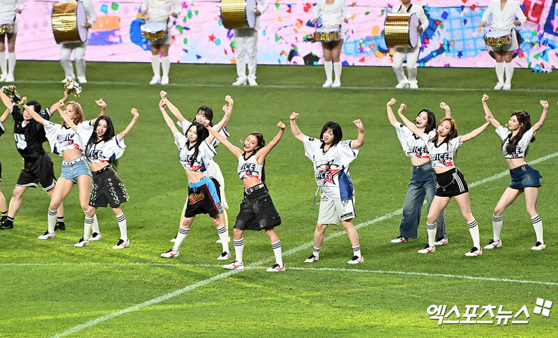 240731 TWICE  at Team K-League vs. Tottenham Hotspur's Halftime Show documents 2