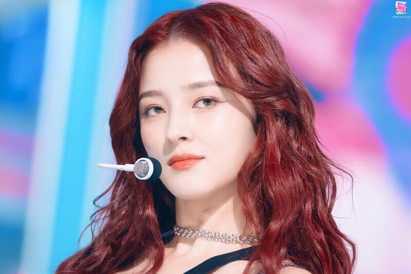 220116 MOMOLAND Nancy - 'Yummy Yummy Love' at Inkigayo documents 3