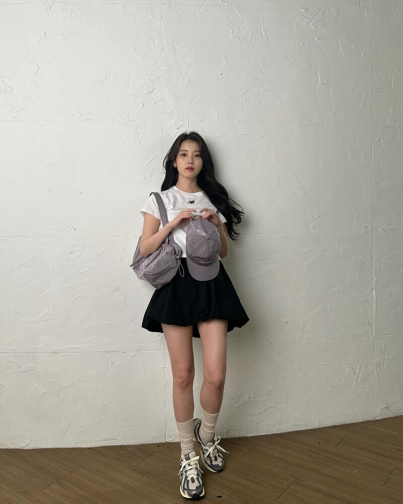 240524 IU Instagram update documents 9