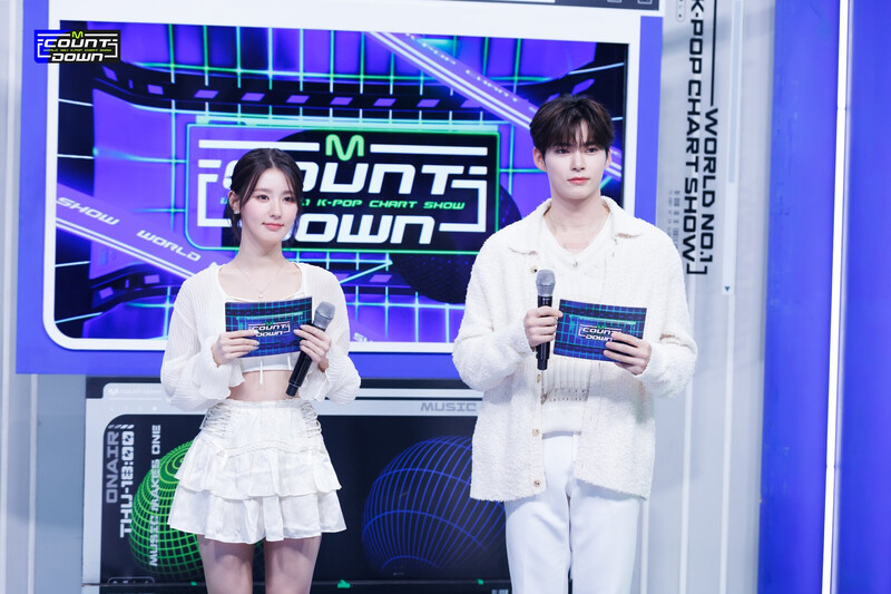 231116 MC Miyeon and Hanbin at M Countdown documents 6