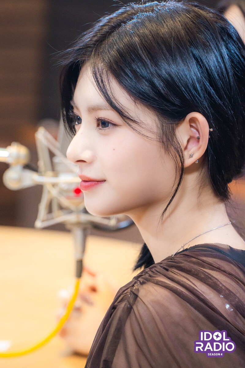 240620 Idol Radio Twitter Update - EVERGLOW Yiren documents 1