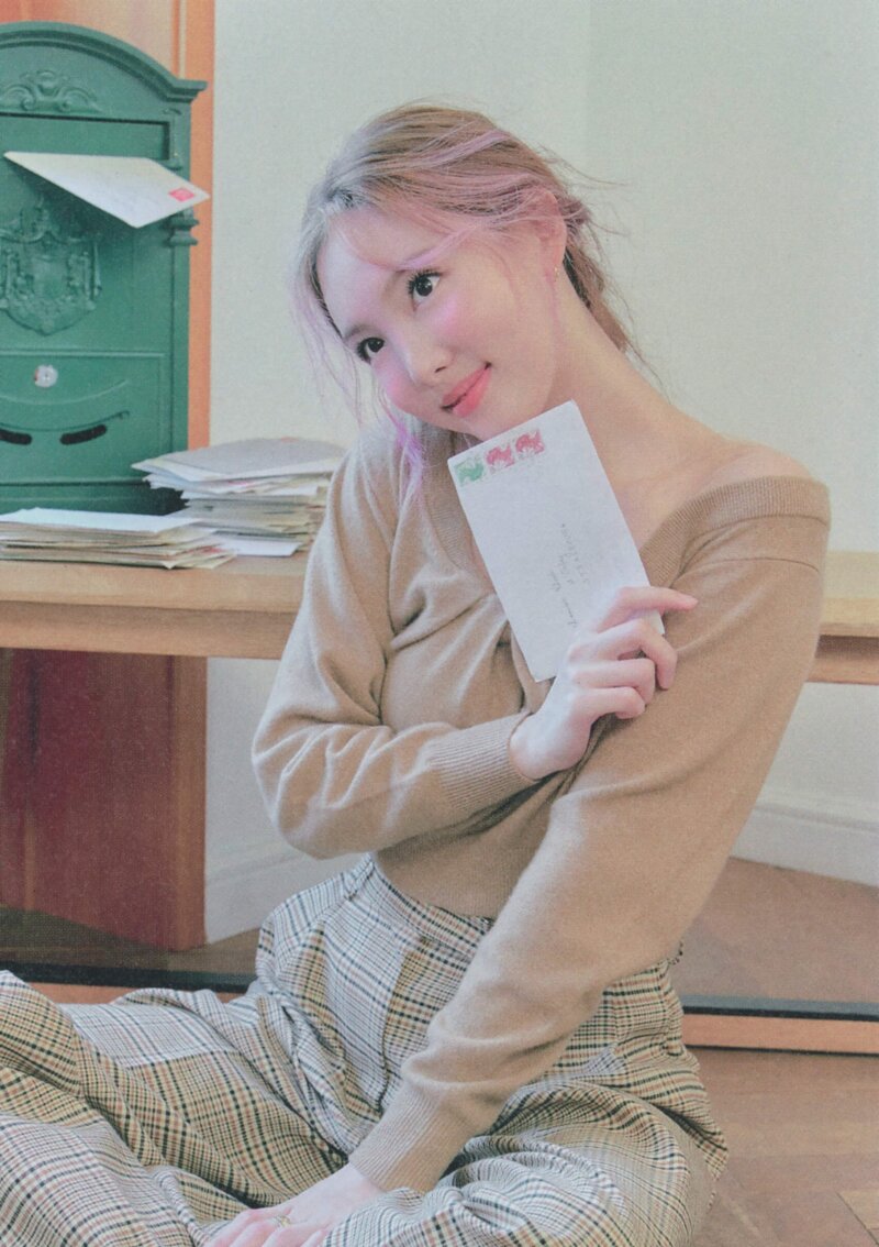 TWICE Season's Greetings 2022 "Letters To You" (Scans) documents 1