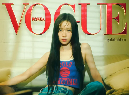 aespa Winter - Vogue Korea (April 2023 Issue Digital Cover + Pictorial  Preview) : r/kpop
