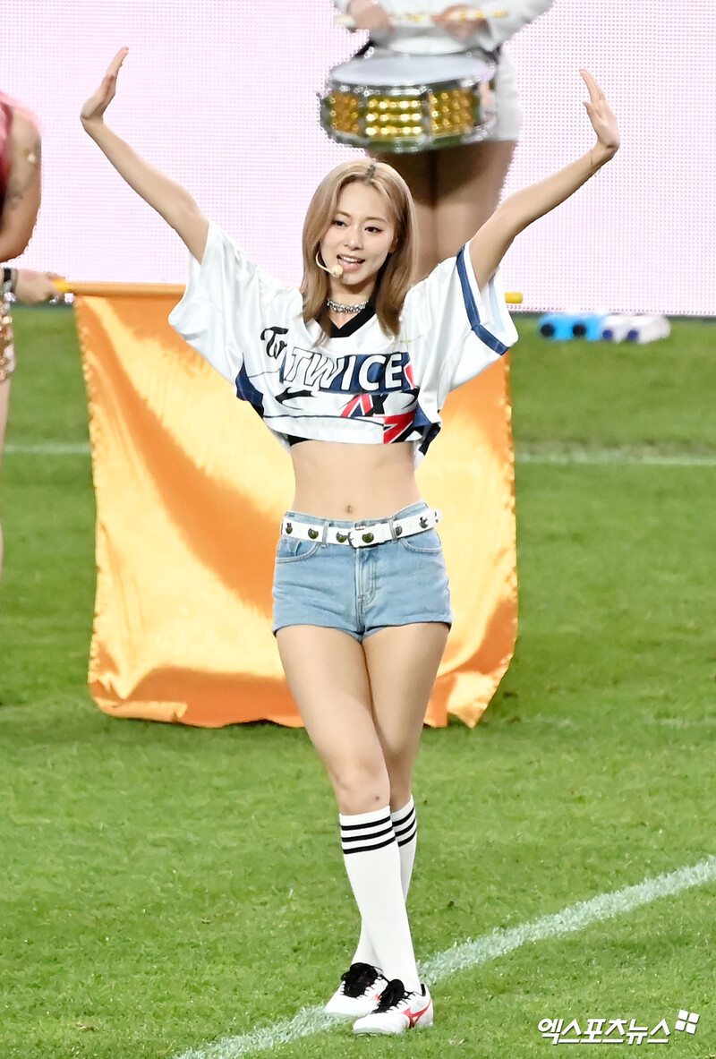 240731 TWICE Tzuyu at Team K-League vs. Tottenham Hotspur's Halftime Show documents 3