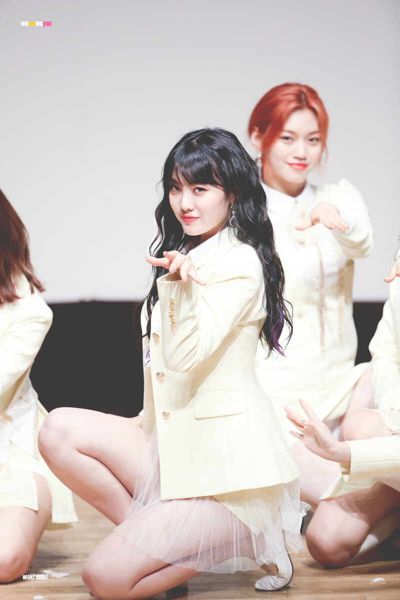 190608 Weki Meki Lucy at 'LOCK END LOL' Fansign documents 2