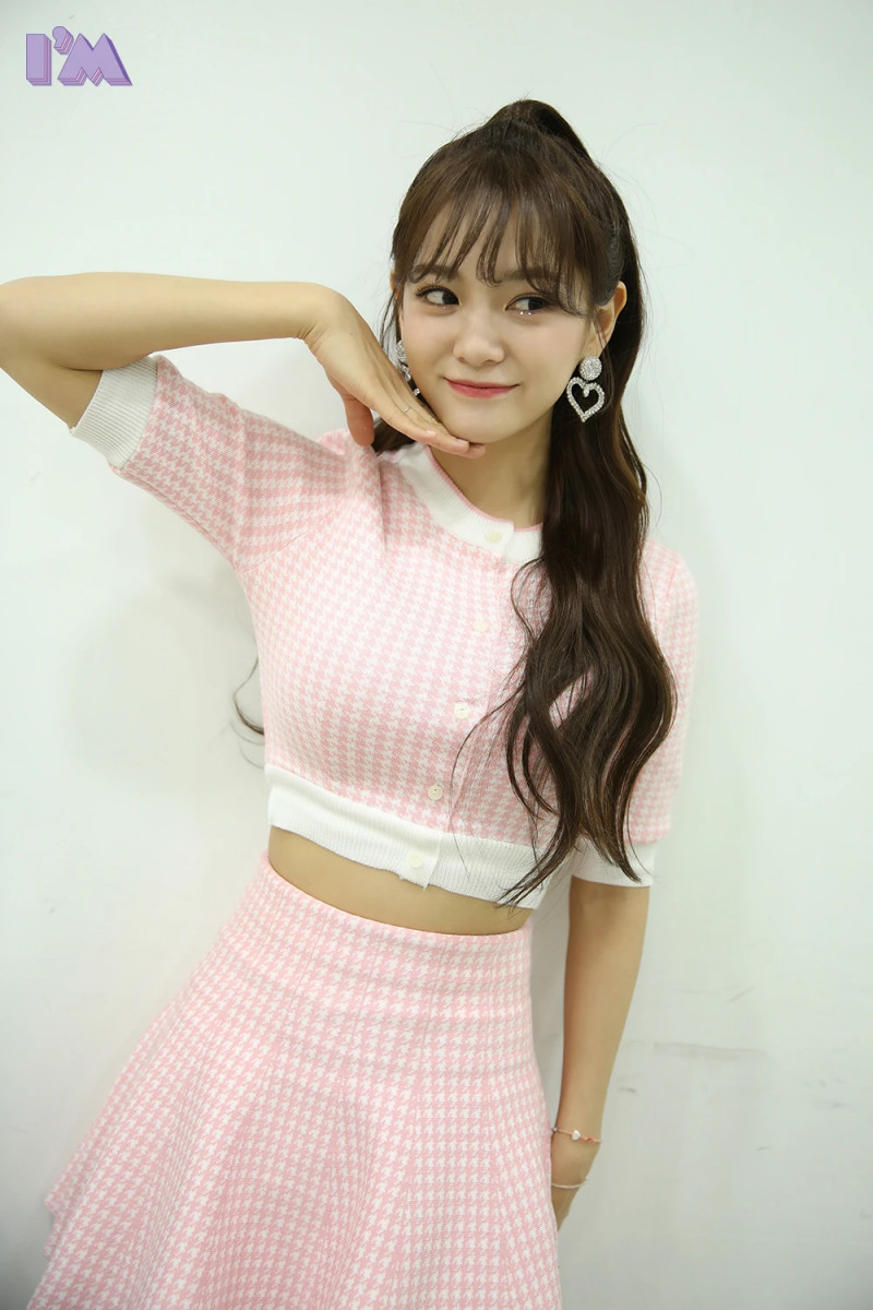 210430 Jellyfish Naver Post - Sejeong 'Warning' Music Show Behind documents 4