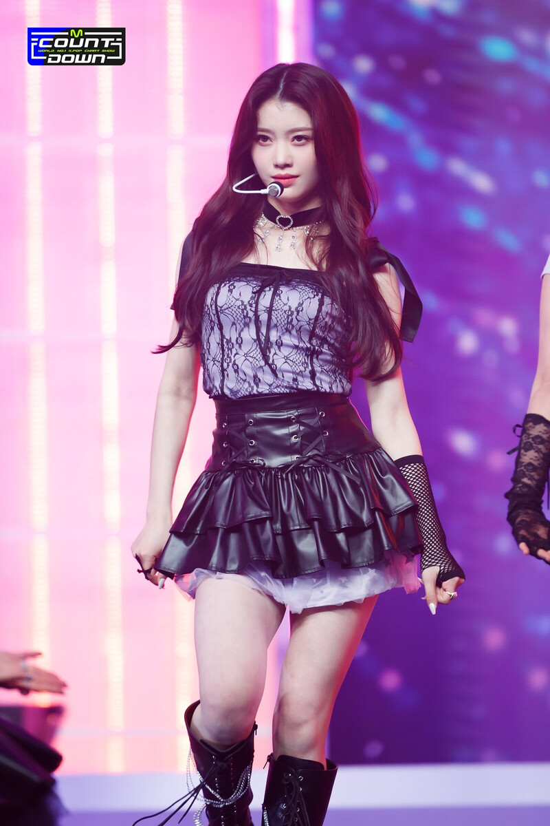 220113 Kep1er - 'WA DA DA' at M Countdown documents 26