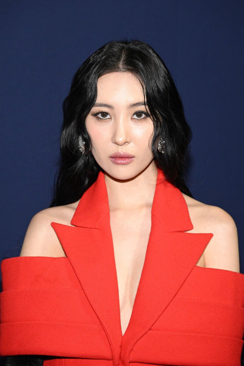 230301 SUNMI- BALMAN Women's F/W 2023-'24 Fashion Show at Paris Fashion Week documents 1