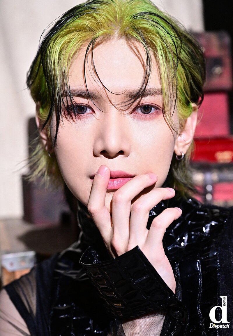ATEEZ Yeosang - 'Crazy Fom' MV Behind the Scenes with Dispatch documents 1