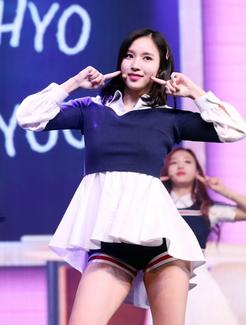 Mina665.jpg